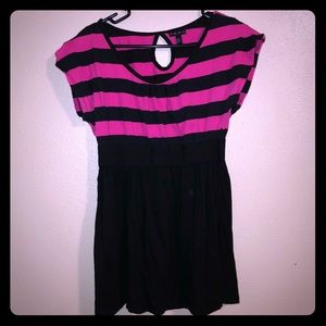 Hot pink and black top